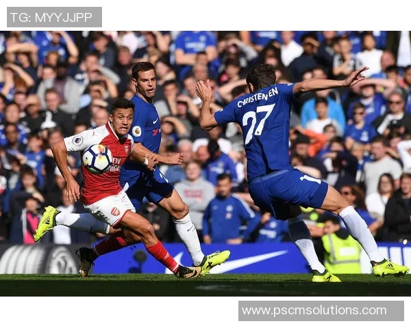 中超激战曼联险胜热刺争议判罚引发全场热议