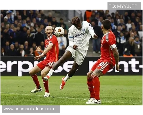 本菲卡大胜里昂6-2友谊赛中精彩瞬间引发全场热议